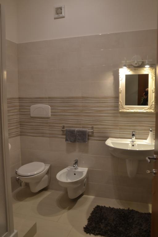 Residenze Principe Amedeo Hotel Bari Buitenkant foto